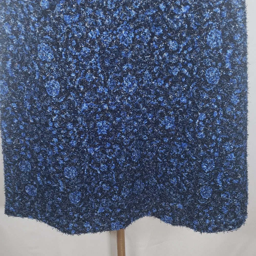 T Tahari Blue Sleeveless‎ Textured Floral Dress - SZ 2